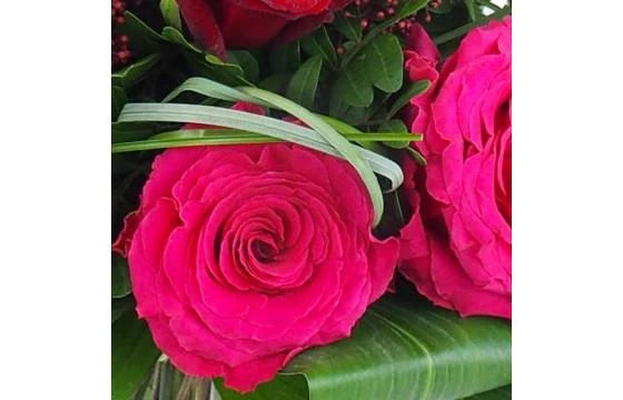 Bouquet Rond Rouge & Fuchsia "Nuremberg" 3 Bouquet Rond Rouge & Fuchsia "Nuremberg" – Image 3