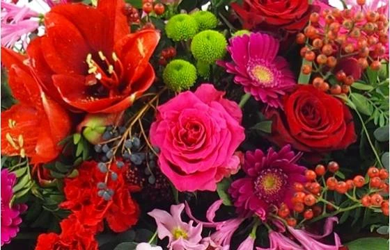 Raquette De Deuil Rouges, Fuchsias & Roses "Korinthos" 2 Raquette De Deuil Rouges, Fuchsias & Roses "Korinthos" – Image 2